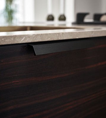 Edge Möbelgriff Bench 160 Aluminium schwarz