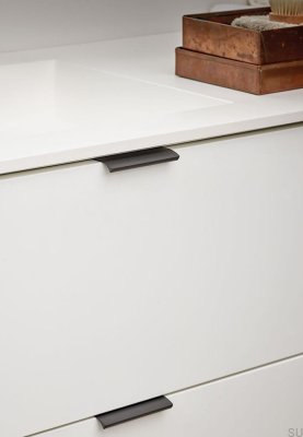 Edge Straight 100 Aluminium Anthrazit Möbelgriff