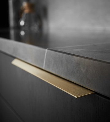 Blaze 2 2x160 Edge Möbelgriff Aluminium gebürstet Gold