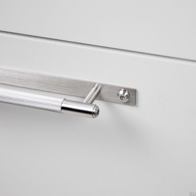 Linearer, länglicher Möbelgriff aus 125er Stahl, silberfarben, mit Polsterung