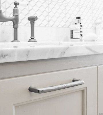 Shuffle 160 Metall Silber Länglicher Möbelgriff