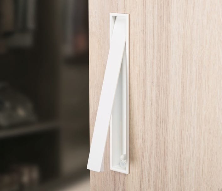 clos_0235-white-door.jpg
