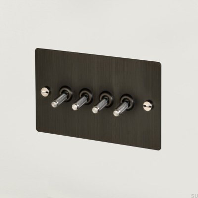 Kreuz 4G Messing, gebrannte Bronze mit silbernem britischem Standard-Vierfachschalter