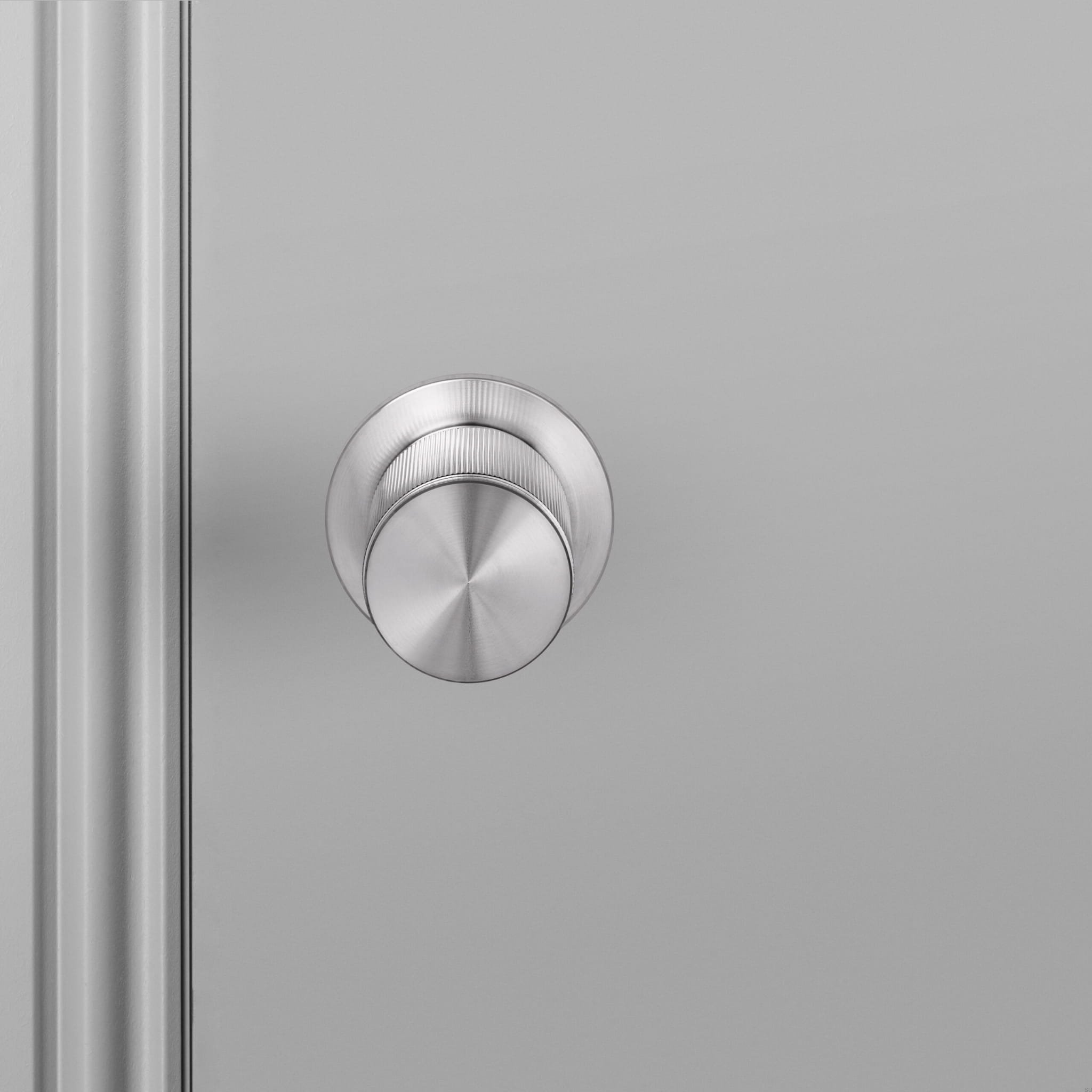 ROWFixed_Door-Knob_Linear_Steel_A2_Web_Square-scaled.jpg