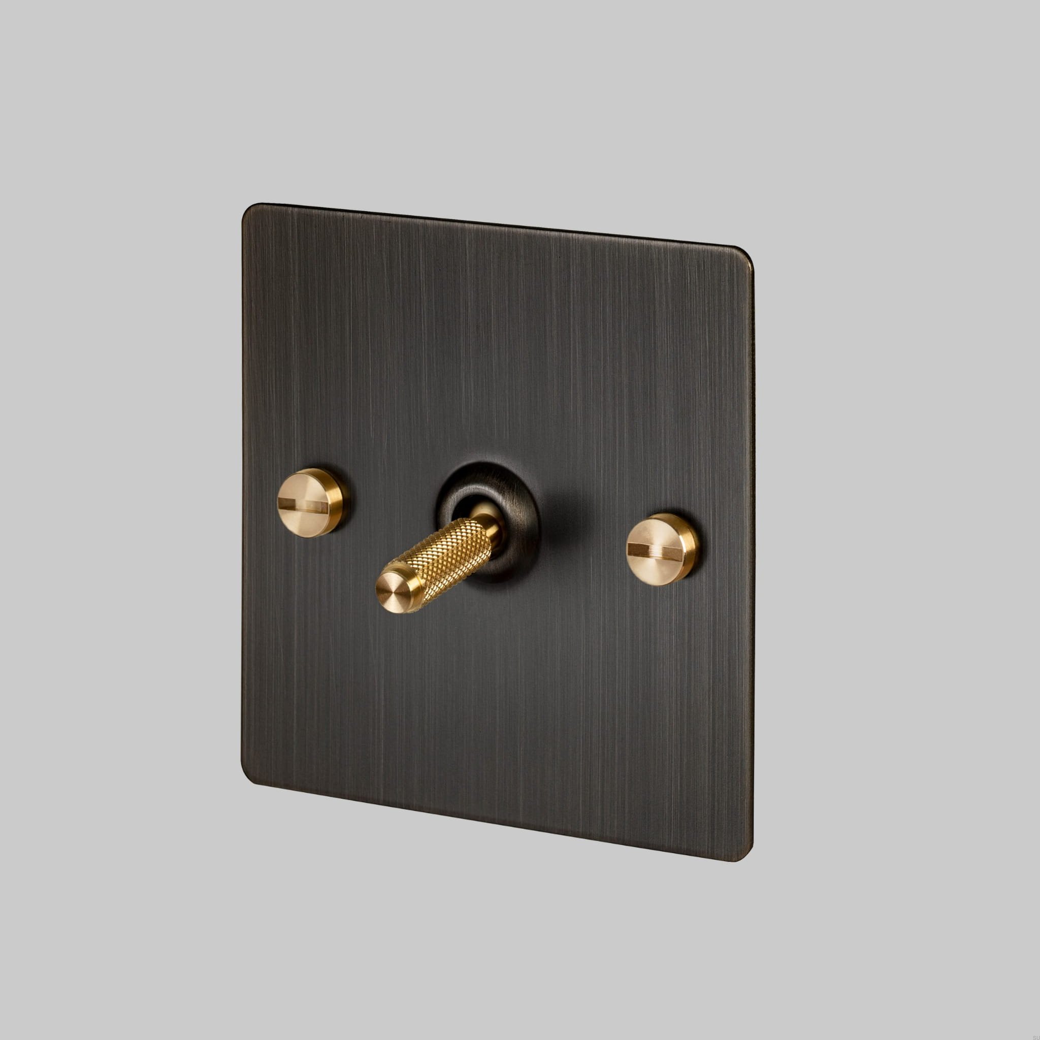 2.-1G_Toggle_Smoked_Bronze_Brass-scaled.jpg