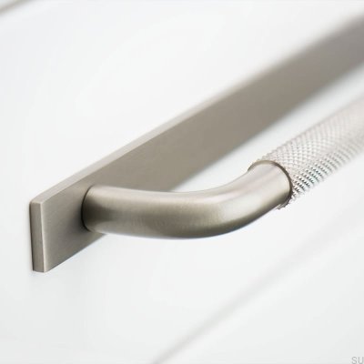 Länglicher Möbelgriff mit Helix 608 Unterlegscheibe, gebürstetes Silber
