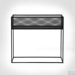 bp_meshed_planter_brass_front_vignette_web.jpg