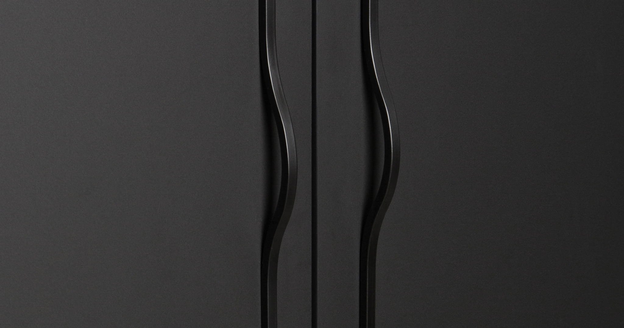brave-0452-black-long-wardrobe.jpg