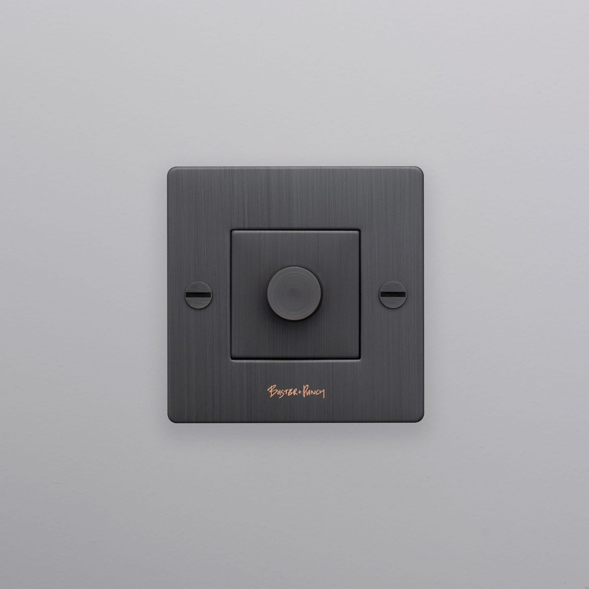 EU_Electrcity_1G_dimmer_SmokedBronzeFE_Web-scaled (1).jpg