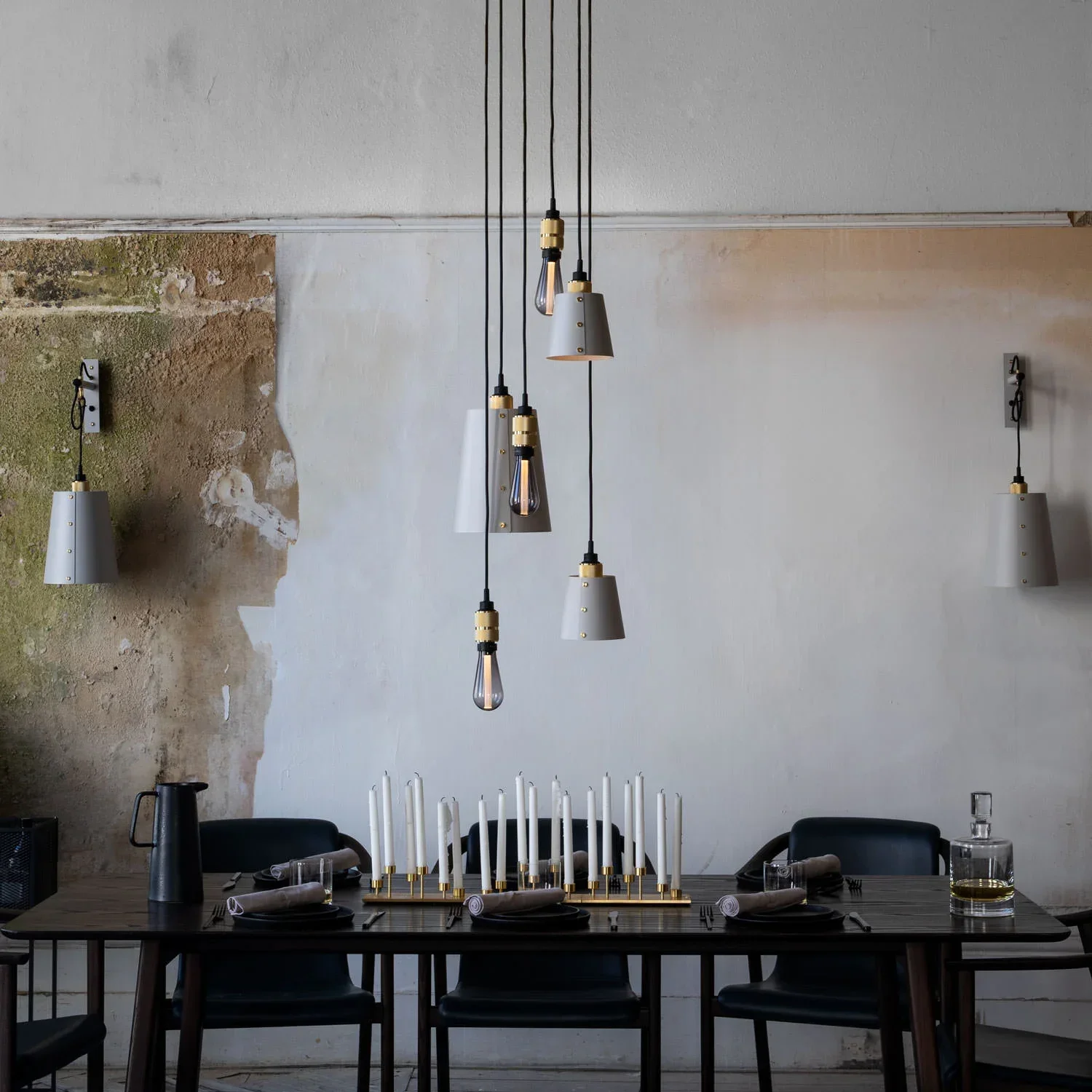 24943.