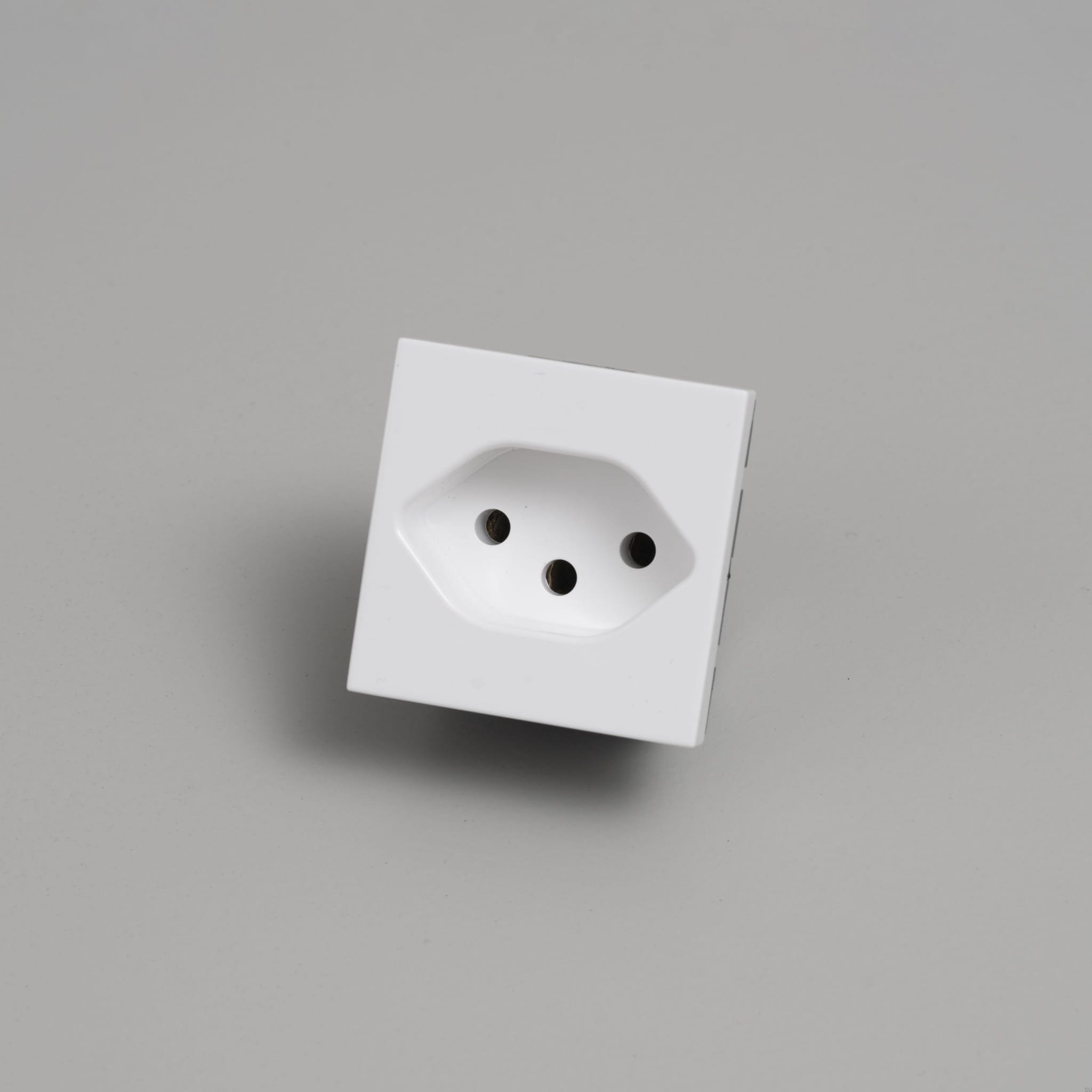 EU_Electricty_Swiss_Type_J_White_Web-scaled.jpg