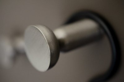 Kokeshi 3052 Wandhalter aus gebürstetem Stahl