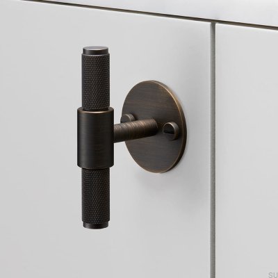 T-förmiger Möbelgriff mit Kreuzplattenpolster, Messing 95, gebrannte Bronze