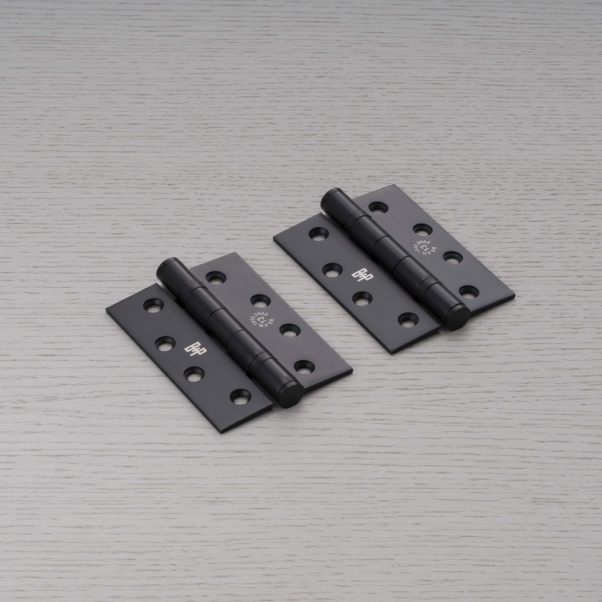 Hinge_102x76x3_mm_Black_Pair_Web-scaled.jpg