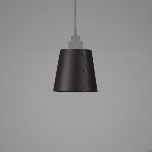 buster-_-punch-small-graphite-shade-with-smoked-bronze-details_3.jpg