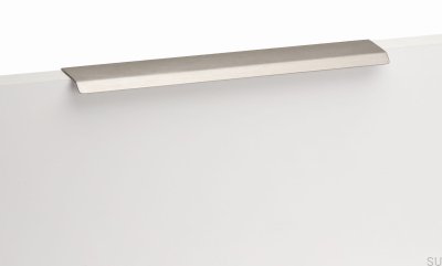 Curve 64 Aluminium Silber Möbelgriff mit gebürsteten Kanten