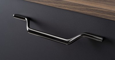 Valley 256 länglicher Möbelgriff Black Nickel Polished