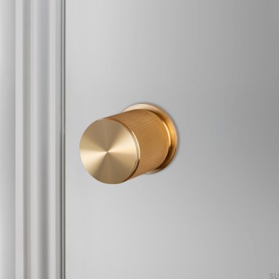 Doppelseitiger Türknauf Cross 57 Messing