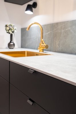 Edge Möbelgriff Side 40 Alu Schwarz Matt