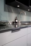 304217--Uchwyt-meblowy-krawędziowy-Side-160-Aluminiowy-Czarny-Mat-Beslag-Design-Skandynawskie-Uchwyty_4