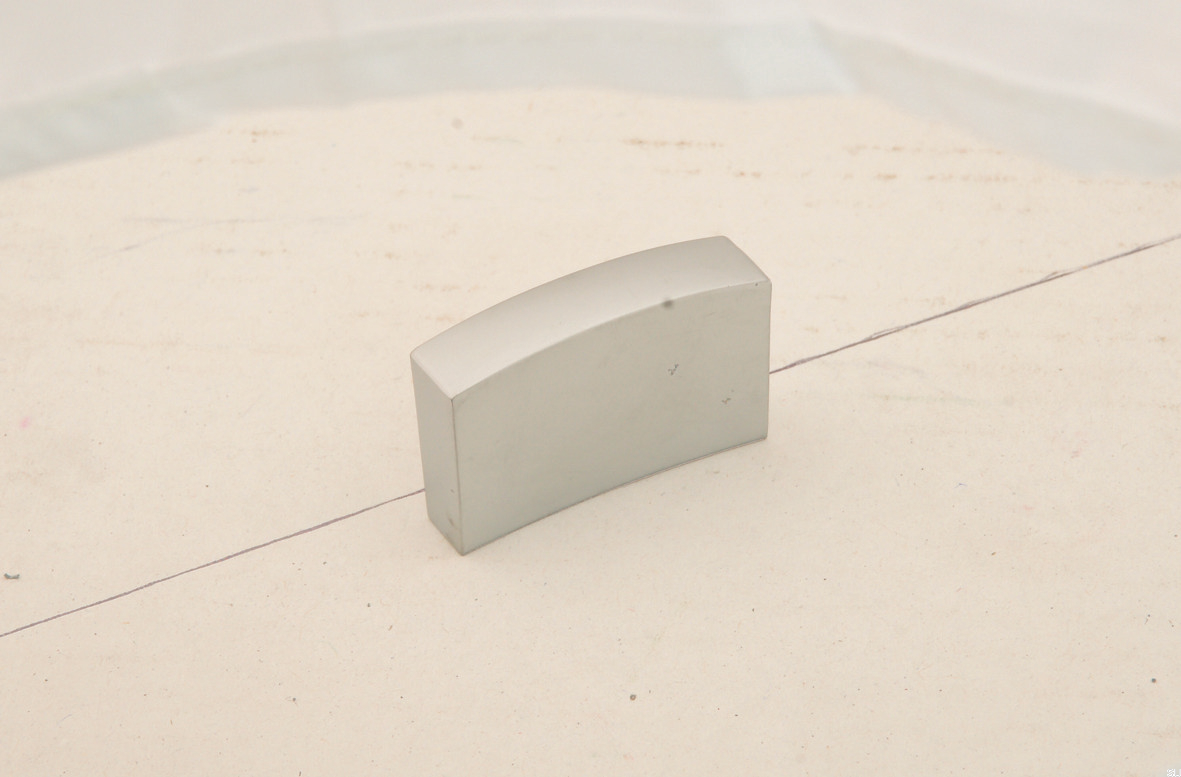 1908F-42ZN2--Uchwyt-meblowy-podłużny-1908F-32-Chrom-Matowy-Siro-Skandynawskie-Uchwyty_2