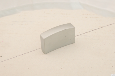 Länglicher Möbelgriff 1908F 32 Mattchrom