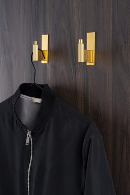 Wandhalter mit Polster Arpa Plate Aluminium Gold Brushed Dark Eco