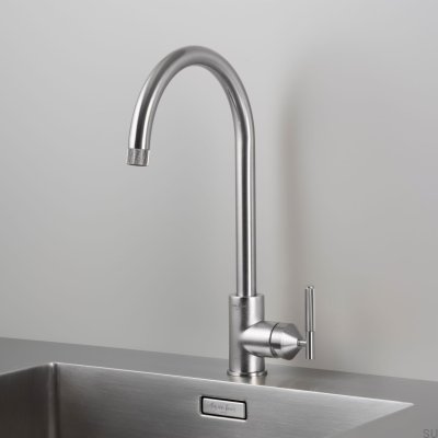 Küchenarmatur mit Küchenarmatur aus Stahl