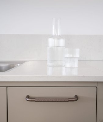 Helix 128 länglicher Möbelgriff, dunkelbraunes Aluminium