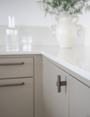 T-Bar Helix Möbelknopf aus Aluminium in Dunkelbraun