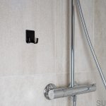 606077-21 Uchwyt na maszynkę do golenia Base Stalowy Czarny Mat