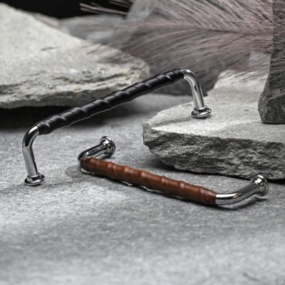 Burano Wrapped 128 länglicher Möbelgriff, poliertes Chrom mit schwarzem Leder