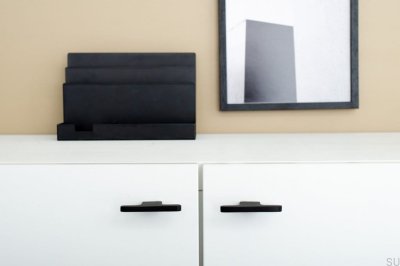 Flat Line 12 Möbelknopf aus Aluminium in Schwarz
