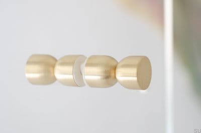 Doppelseitiger Möbelknopf Kokeshi 1832, gebürstetes Messing, unlackiert