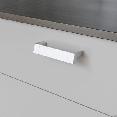 Båstad 128 länglicher Möbelgriff, gebürstetes Silber