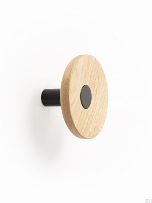 Zoot 90 Wandaufhänger aus Eichenholz mit mattschwarzem Aluminium