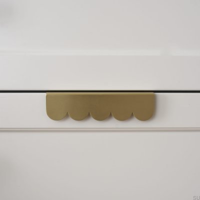 Möbelgriff mit Rüschenkante, unlackiertes Messing