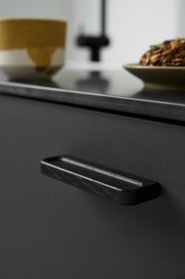 Länglicher Möbelgriff Plank 160 Holz Eiche Schwarz