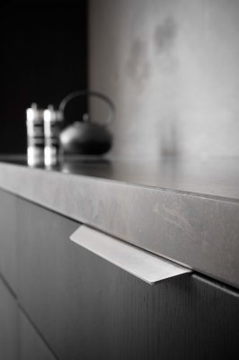 Blaze 2 Kanten-Möbelgriff 2x80 Aluminium Silber