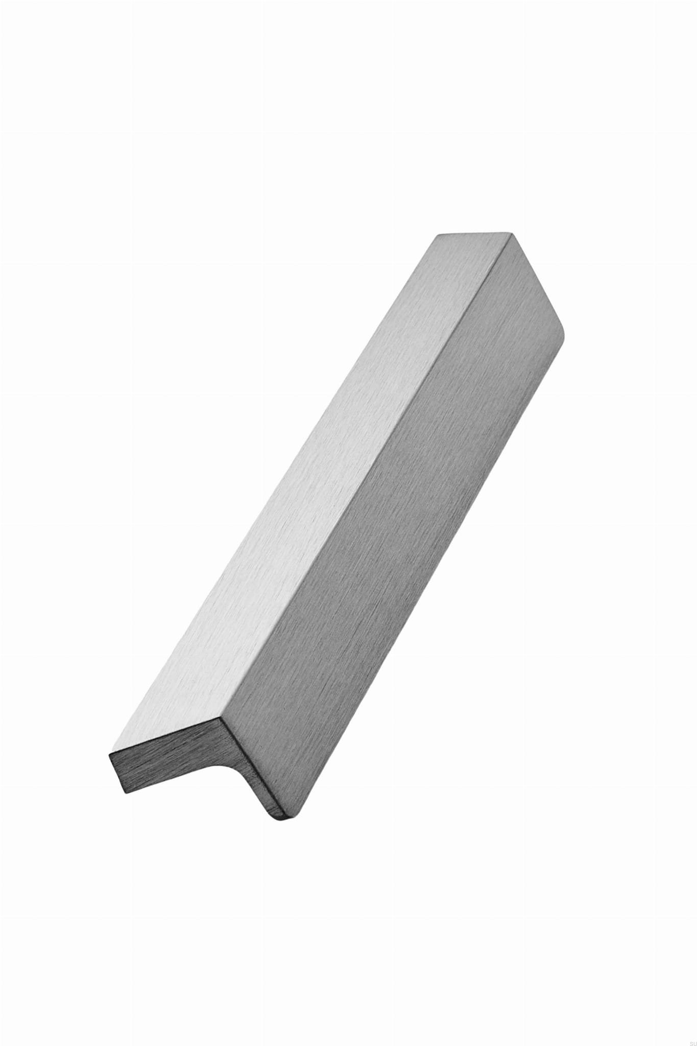 449220160-66--Uchwyt-meblowy-podłużny-Envelope-160-Aluminiowy-Srebrny-Furnipart-Skandynawskie-Uchwyty_1