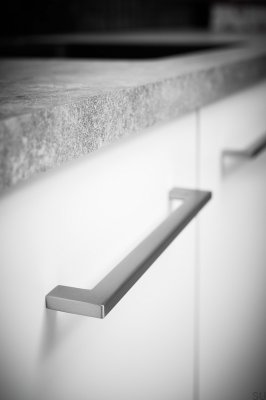 Länglicher Möbelgriff Flat 128 Metall Silber