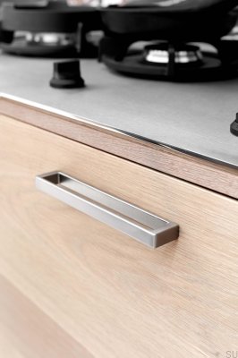 Cubico 96 Länglicher Möbelgriff aus Metall, Silber