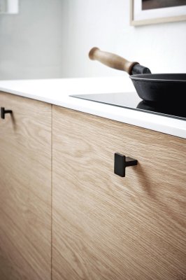 Möbelknopf Transit 16 aus mattschwarzem Metall