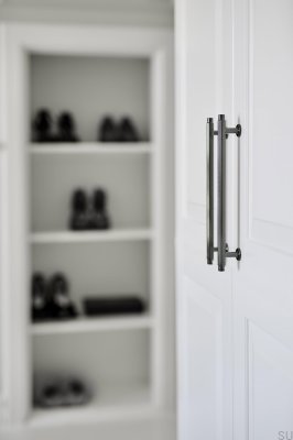 Villa 192 Möbelgriff, Metall, länglich, schwarz vernickelt