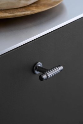 Möbelknopf Villa T 50 aus Gun-Metal-Metall
