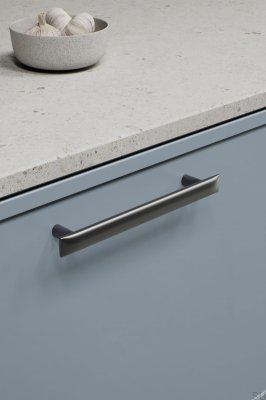 Flow 160 länglicher Möbelgriff aus Gun-Metal