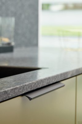Möbelgriff Edge Straight 600 Aluminium Matt Schwarz Gebürstet