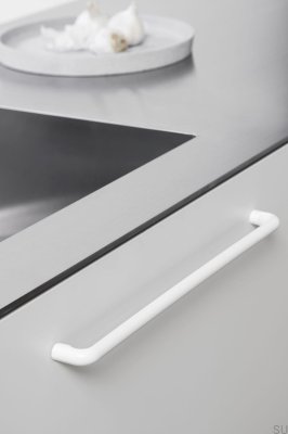 Carve 320 länglicher Möbelgriff, Metall, mattweiß