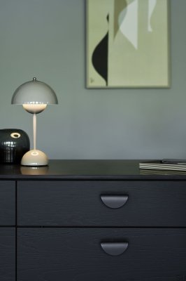 Horizontaler kleiner 32 länglicher Möbelgriff, Metall, mattschwarz