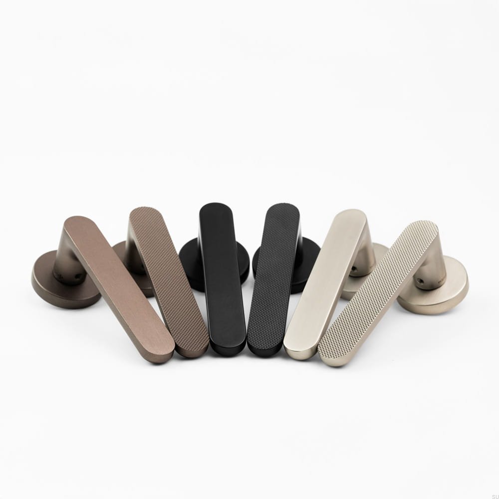 752036-41--Klamka-do-drzwi-Vibe-Grip-Aluminiowa-Srebrna-Szczotkowana-Standard-skandynawski-Beslag-Design-Skandynawskie-Uchwyty_4